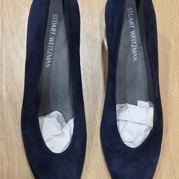 Stuart Weitzman Women's Navy Suede Shoes - Picture 1 of 7